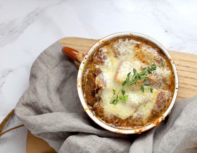 Onion soup French cuisine yumandawesome.com